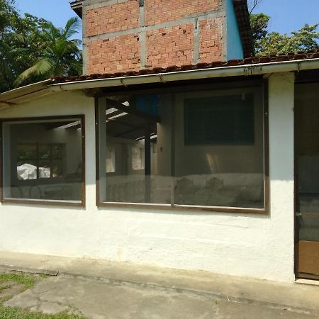 Chale No Jardim Ar Condicionado Pereque Acu Villa Ubatuba Kültér fotó